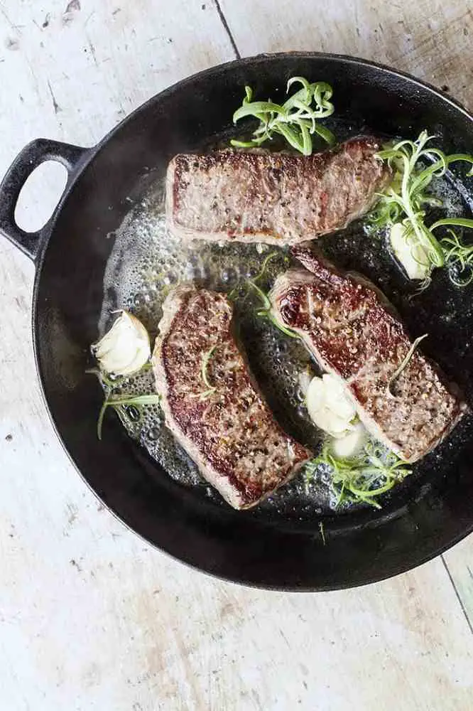Is Thyme Or Rosemary Better For Steak?