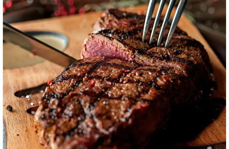 How Does Texas Roadhouse Perfectly Cook Their Steaks? Sizzling Secrets Revealed!